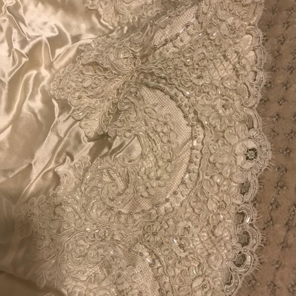 BRIDAL - Picture 6 of 7